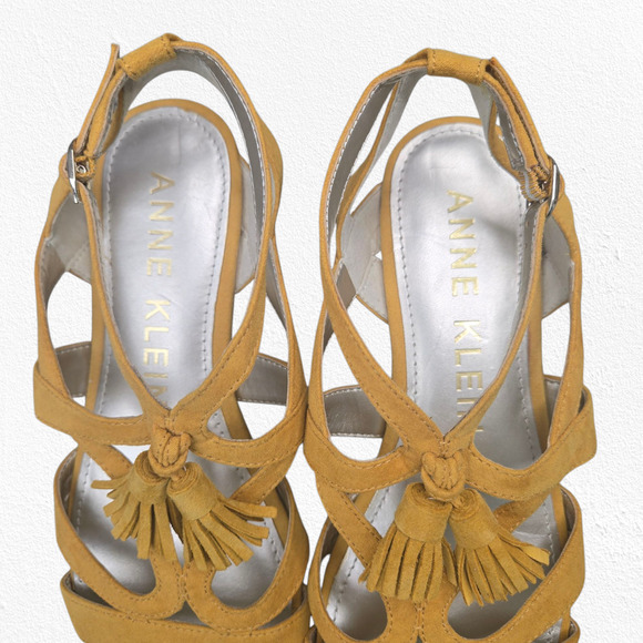 Anne Klein Noreen Golden Yellow Suede Tassel Flat Sandals Boho Chic Size 6 - Picture 2 of 15